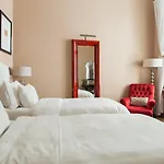 텔레그라프, 오토그래프 컬렉션 호텔 5*