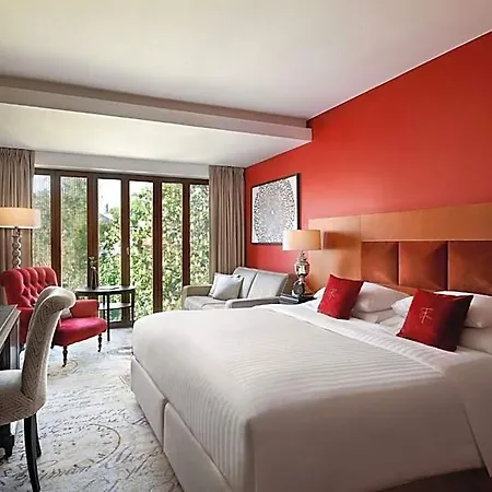 Hotel Telegraaf, Autograph Collection 5*