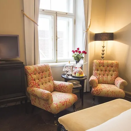 텔레그라프, 오토그래프 컬렉션 호텔