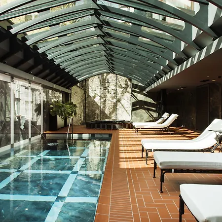 텔레그라프, 오토그래프 컬렉션 호텔